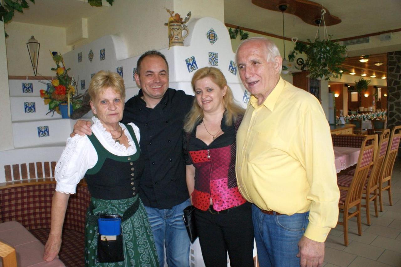 LiebesNesterl Bergwirt - Boutique Hotel Köflach Extérieur photo