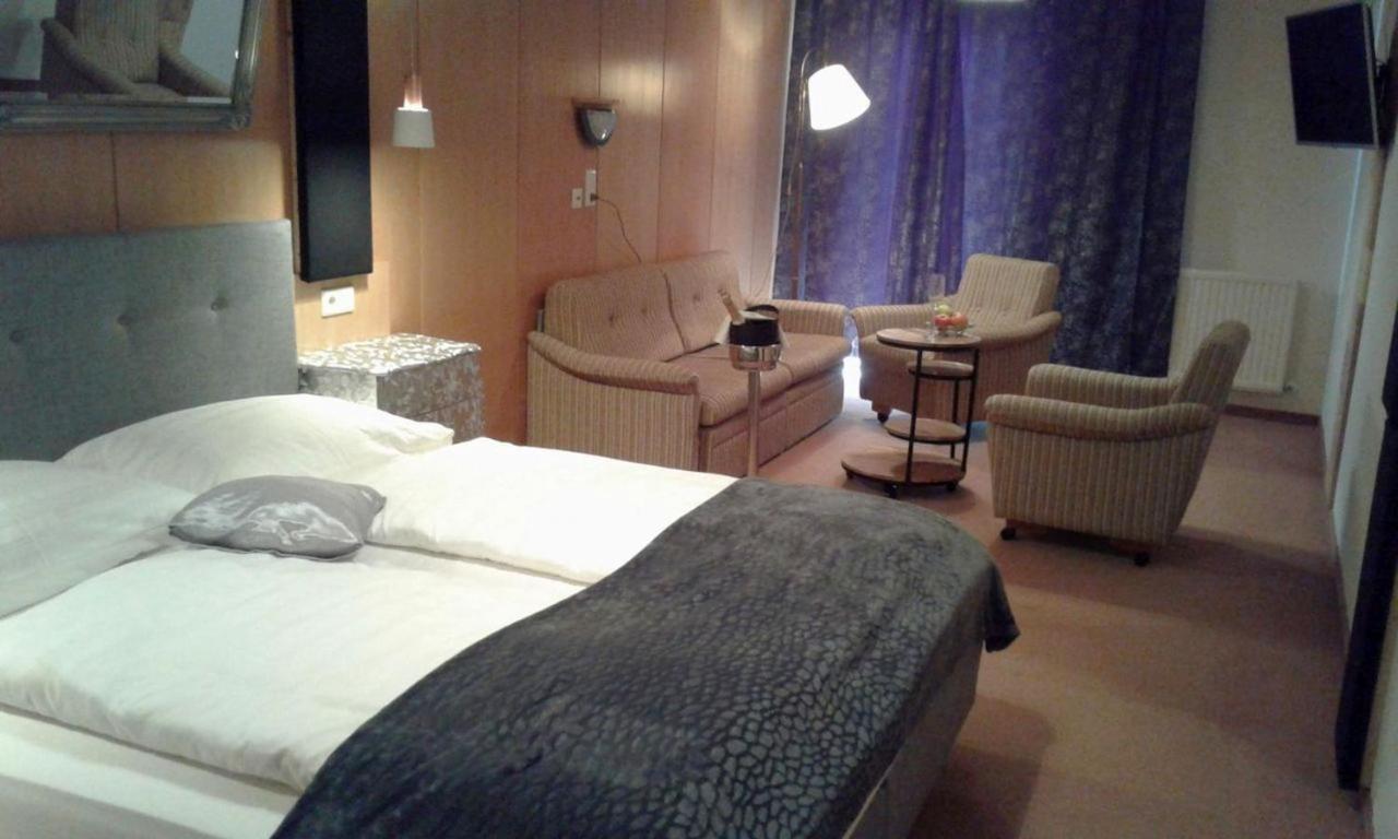 LiebesNesterl Bergwirt - Boutique Hotel Köflach Extérieur photo
