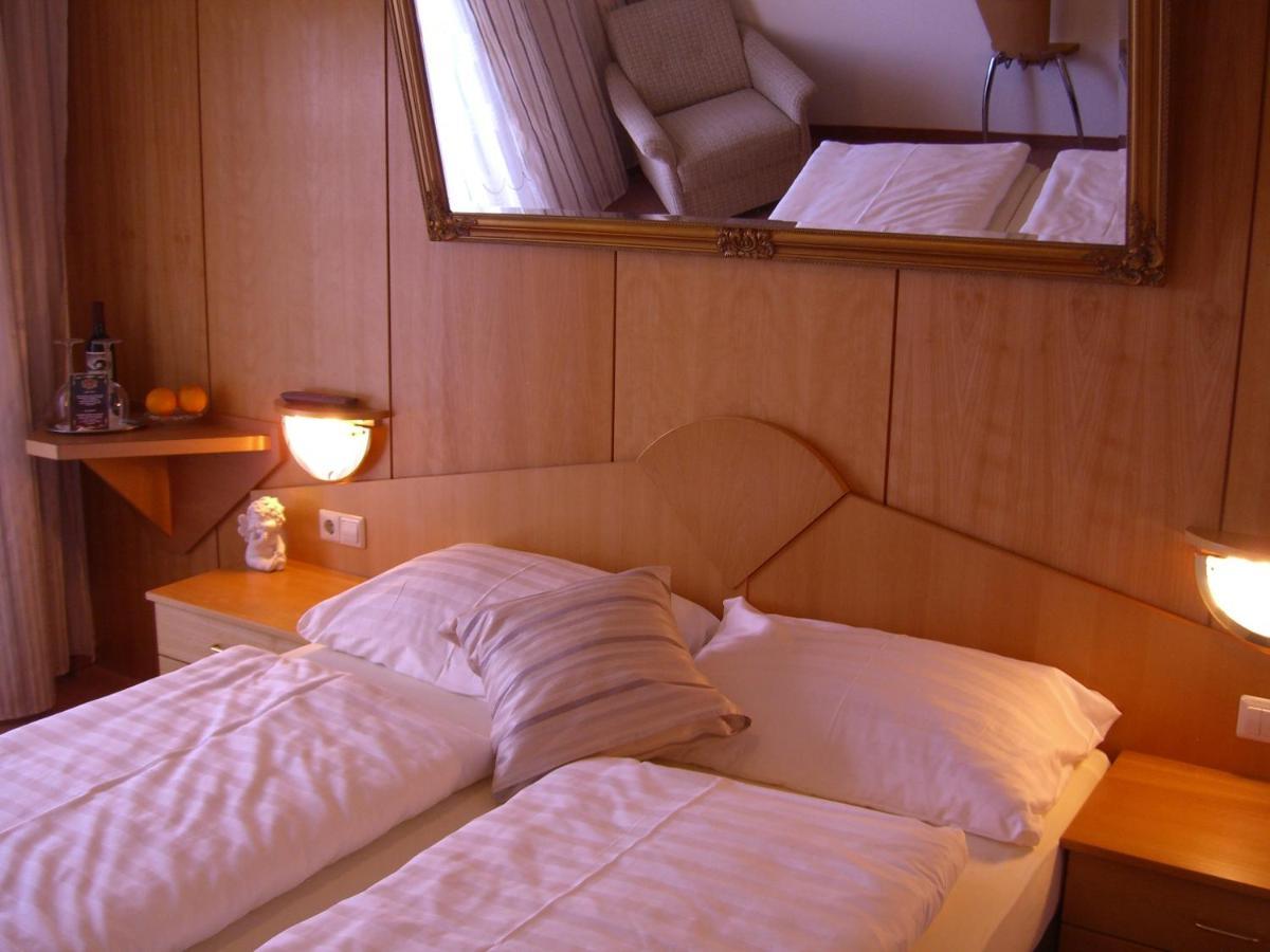 LiebesNesterl Bergwirt - Boutique Hotel Köflach Extérieur photo